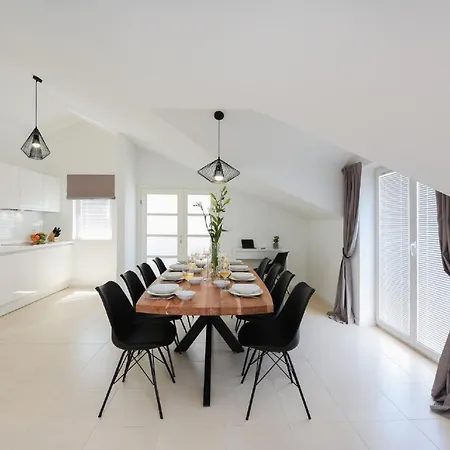 A&m Apartman Nin