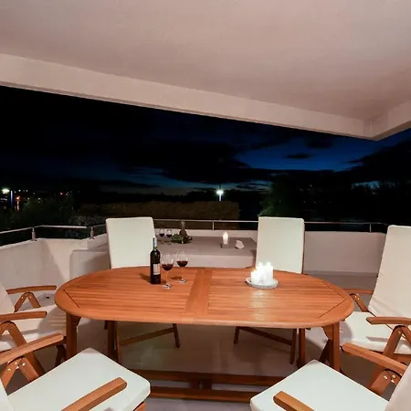 A&m Apartman Nin